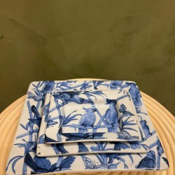 S/3 Ashtray   Blue Parrots