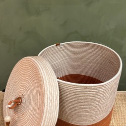 Lidded Cylinder XL Nutmeg Liquorice